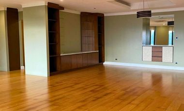 Essensa East Forbes Semi Furnished Condo Unit 3BR For Sale