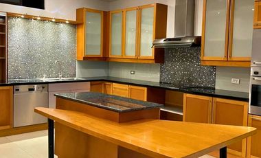 Essensa East Forbes Semi Furnished Condo Unit 3BR For Sale
