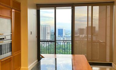 Essensa East Forbes Semi Furnished Condo Unit 3BR For Sale