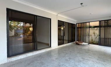 Alquiler de Casa - Urbanización Pórtico del Río.