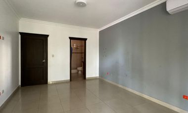 Alquiler de Casa - Urbanización Pórtico del Río.