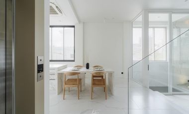 SALE & RENT Newly Built Town Home 3 Bedrooms with Elevator (Cat Friendly) Location in Heart of Ekkamai (H10624)
