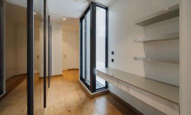 SALE & RENT Newly Built Town Home 3 Bedrooms with Elevator (Cat Friendly) Location in Heart of Ekkamai (H10624)