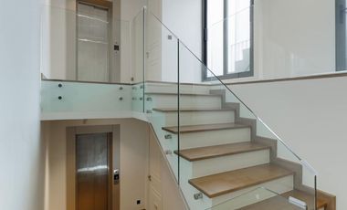 SALE & RENT Newly Built Town Home 3 Bedrooms with Elevator (Cat Friendly) Location in Heart of Ekkamai (H10624)