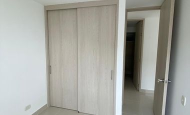 SE ALQUILA APARTAMENTO EN CIRUELOS 2 DE CIUDAD COUNTRY
