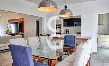 Casa en Venta en Cancun en Res. Lagos del Sol con Amplio Jardín y Alberca