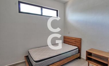 Casa en Venta en Cancun en Res. Lagos del Sol con Amplio Jardín y Alberca