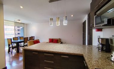 Sector La Carolina, En Renta Dpto. 2D 90 m2 Amoblado con balcón