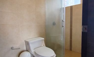 Sector La Carolina, En Renta Dpto. 2D 90 m2 Amoblado con balcón