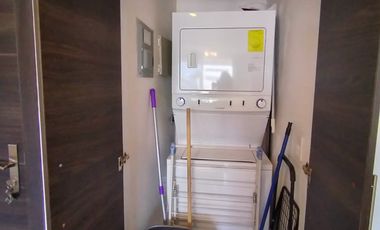 Sector La Carolina, En Renta Dpto. 2D 90 m2 Amoblado con balcón
