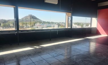 LOCAL EN RENTA PLAZA AVANZZA, AV. EL JACAL