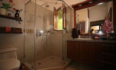 HERMOSA CASA EN VENTA EN PAKAKUNA – RODEADA DE NATURALEZA