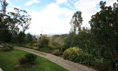 HERMOSA CASA EN VENTA EN PAKAKUNA – RODEADA DE NATURALEZA