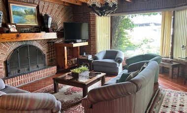 Venta casa en condominio horizontal amueblada y equipada en Valle de Bravo