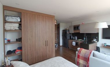 APARTAESTUDIO EN ARRIENDO CHIA SENIOR SUITES GUAYMARAL A1485