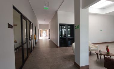 APARTAESTUDIO EN ARRIENDO CHIA SENIOR SUITES GUAYMARAL A1485