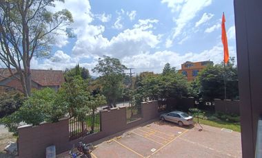 APARTAESTUDIO EN ARRIENDO CHIA SENIOR SUITES GUAYMARAL A1485
