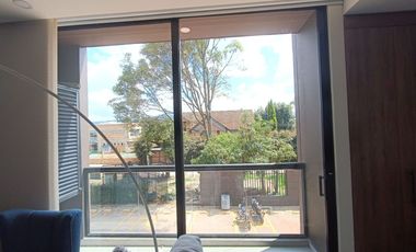APARTAESTUDIO EN ARRIENDO CHIA SENIOR SUITES GUAYMARAL A1485