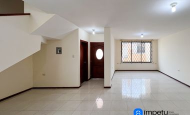 Se vende casa en el Barrio Celi Roman en la ciudad de Loja