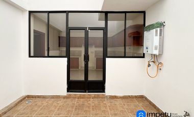 Se vende casa en el Barrio Celi Roman en la ciudad de Loja