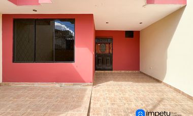 Se vende casa en el Barrio Celi Roman en la ciudad de Loja
