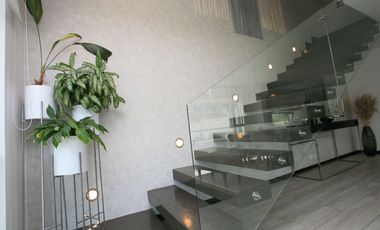 ENCANTADOR DÚPLEX EN VENTA EN CUMBAYÁ – MODERNO Y LUMINOSO