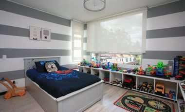 ENCANTADOR DÚPLEX EN VENTA EN CUMBAYÁ – MODERNO Y LUMINOSO