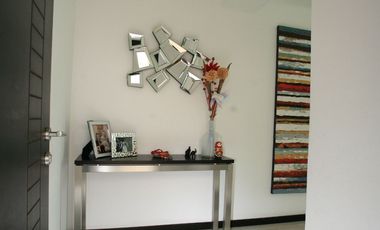 ENCANTADOR DÚPLEX EN VENTA EN CUMBAYÁ – MODERNO Y LUMINOSO