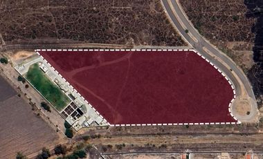 Lote de 18,818 m² en comunidad cerrada con campo de golf, en venta, San Miguel de Allende.