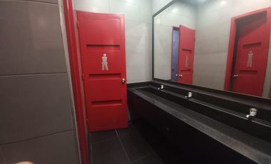 ARRIENDO EXCELENTE LOCAL CENTRO INTERNACIONAL en Bogota, Colombia