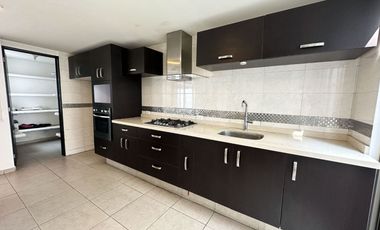 Casa en una Zona Tranquila, en venta, Naucalpan de Juárez, Estado de México