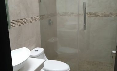 Casa en renta amueblada en Soberna Residencial con recámara en planta baja