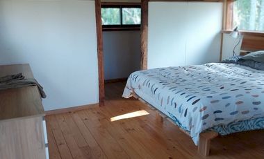 Acogedor casa auto sustentable de 2 dormitorios  en Pucón sector Metreñehue