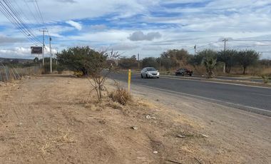 RENTA DE TERRENO EN GUADALUPE LA VENTA, EL MARQUES, MUY CERCA DEL AEROPUERTO, SOBRE AVENIDA