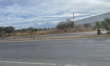 RENTA DE TERRENO EN GUADALUPE LA VENTA, EL MARQUES, MUY CERCA DEL AEROPUERTO, SOBRE AVENIDA