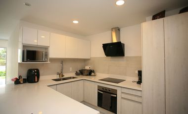 SE VENDE HERMOSO DEPARTAMENTO CON JARDÍN PRIVADO Y ÁREAS COMUNALES PREMIUM