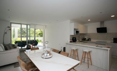 SE VENDE HERMOSO DEPARTAMENTO CON JARDÍN PRIVADO Y ÁREAS COMUNALES PREMIUM