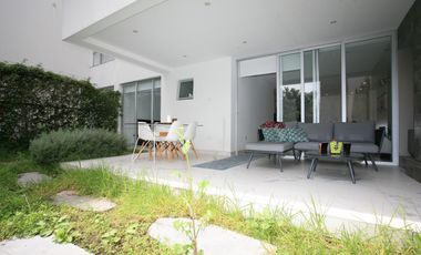 SE VENDE HERMOSO DEPARTAMENTO CON JARDÍN PRIVADO Y ÁREAS COMUNALES PREMIUM