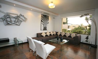SE VENDE CASA DE 3 DORMITORIOS EN CUMBAYÁ CON PÉRGOLA, BBQ Y SEGURIDAD TOTAL