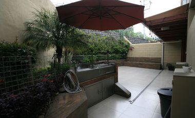SE VENDE CASA DE 3 DORMITORIOS EN CUMBAYÁ CON PÉRGOLA, BBQ Y SEGURIDAD TOTAL