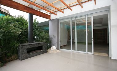 SE VENDE HERMOSA CASA EN LA VIÑA: DISEÑO EXCLUSIVO Y ACABADOS DE ALTA GAMA