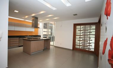 SE VENDE HERMOSA CASA EN LA VIÑA: DISEÑO EXCLUSIVO Y ACABADOS DE ALTA GAMA