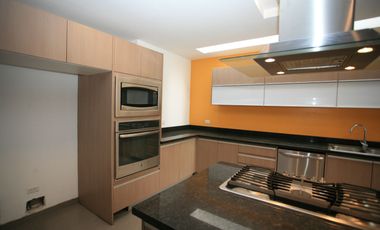 SE VENDE HERMOSA CASA EN LA VIÑA: DISEÑO EXCLUSIVO Y ACABADOS DE ALTA GAMA