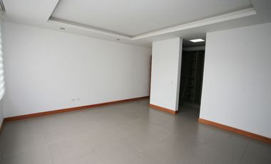 SE VENDE HERMOSA CASA EN LA VIÑA: DISEÑO EXCLUSIVO Y ACABADOS DE ALTA GAMA