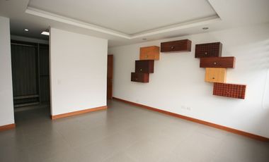 SE VENDE HERMOSA CASA EN LA VIÑA: DISEÑO EXCLUSIVO Y ACABADOS DE ALTA GAMA