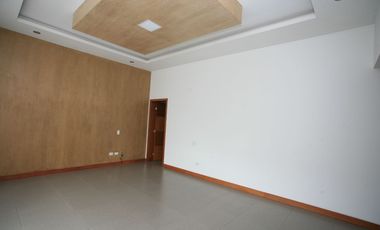 SE VENDE HERMOSA CASA EN LA VIÑA: DISEÑO EXCLUSIVO Y ACABADOS DE ALTA GAMA