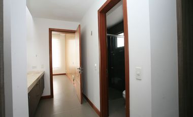SE VENDE HERMOSA CASA EN LA VIÑA: DISEÑO EXCLUSIVO Y ACABADOS DE ALTA GAMA