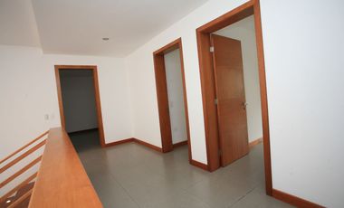 SE VENDE HERMOSA CASA EN LA VIÑA: DISEÑO EXCLUSIVO Y ACABADOS DE ALTA GAMA