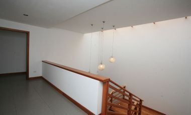 SE VENDE HERMOSA CASA EN LA VIÑA: DISEÑO EXCLUSIVO Y ACABADOS DE ALTA GAMA