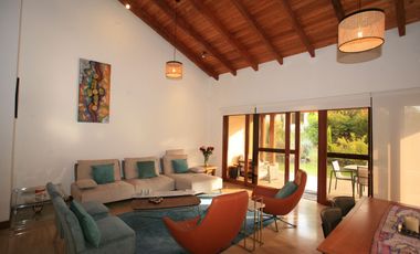RESIDENCIA DE LUJO TOTALMENTE AMOBLADA EN PAKAKUNA: UN PARAÍSO EXCLUSIVO ENTRE NATURALEZA Y COMODIDAD